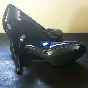 Clarks Women's high heel dress shoe.